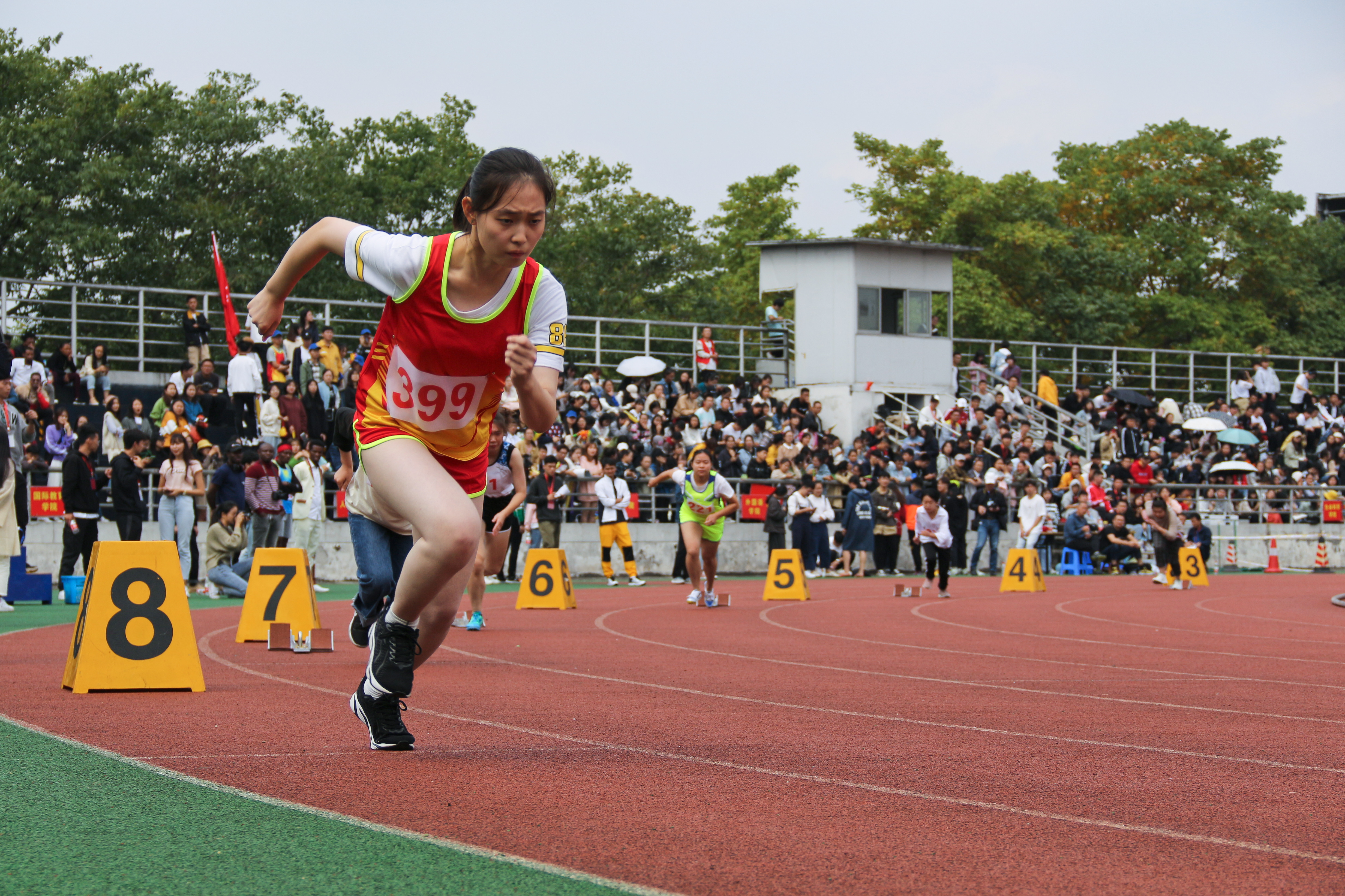 学校第二十五届田径运动会圆满闭幕